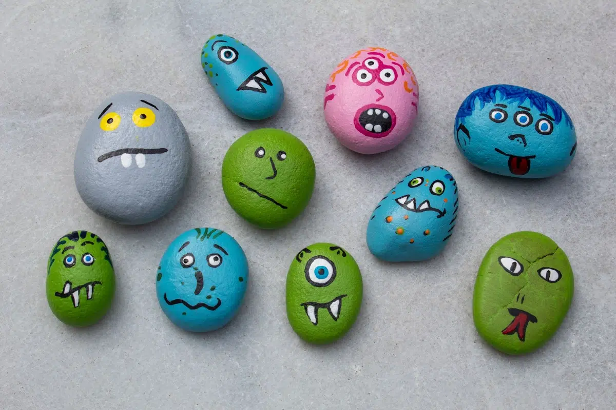 painting-rocks-art-project Rock craft example: painted rock faces